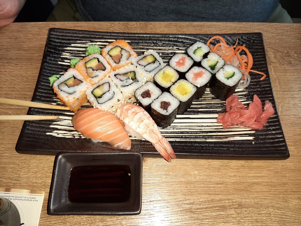 Asia Food & Sushi Bar Long Binh-5