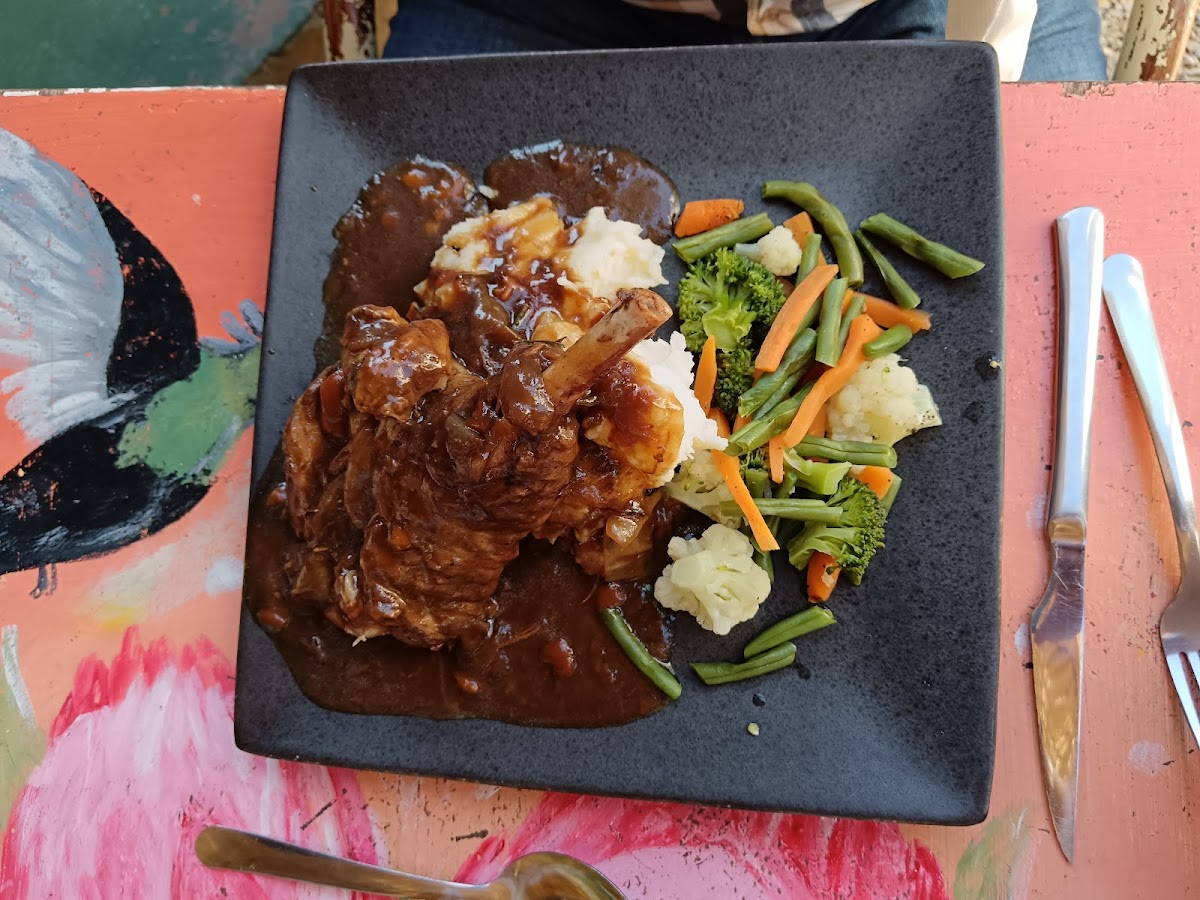 Ats Eatery & Bar-5