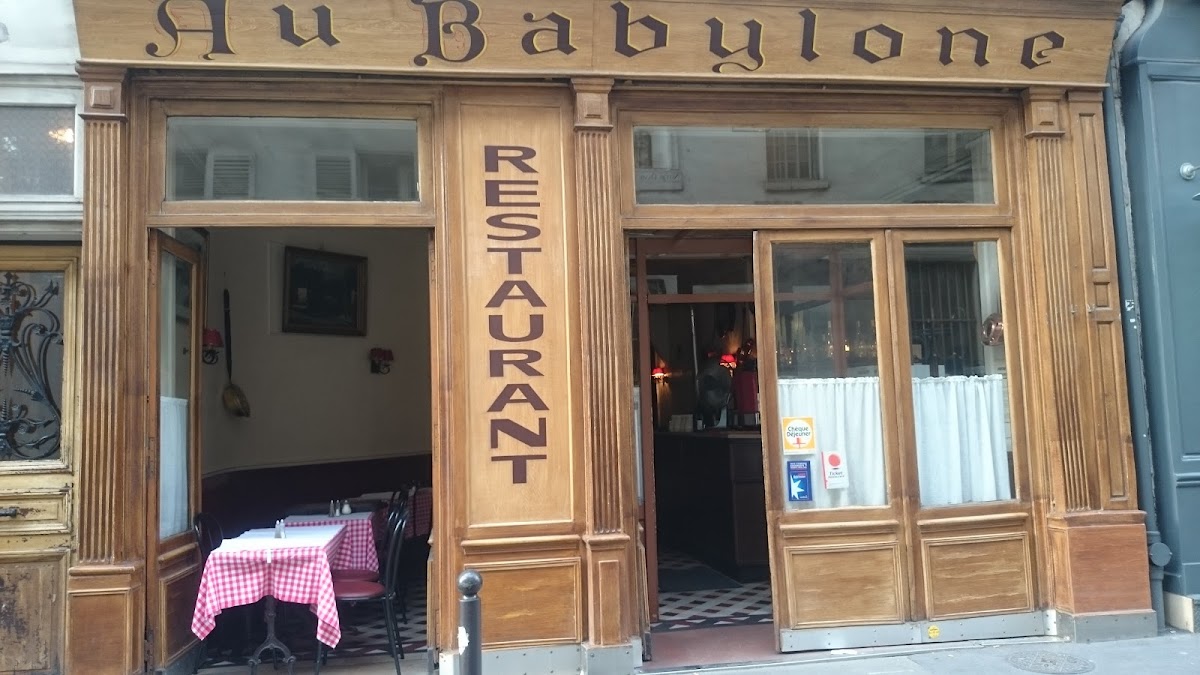 Au Babylone