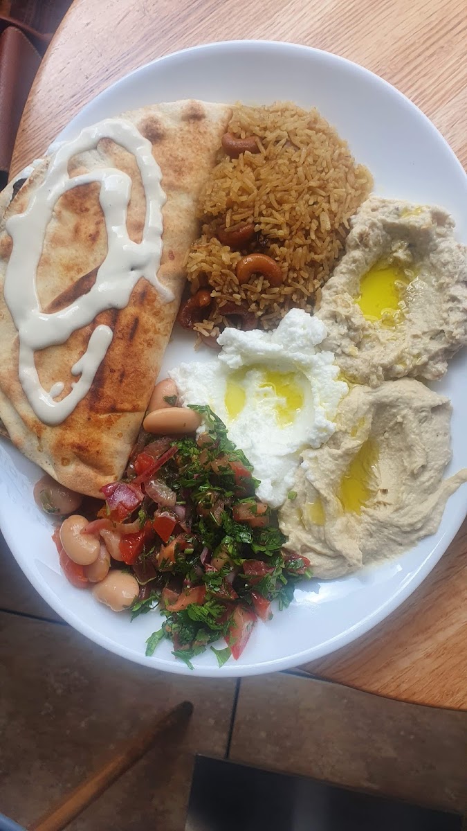 Au Libanais De Saint-Maurice.-6