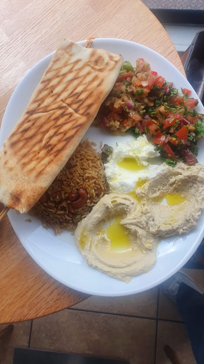 Au Libanais De Saint-Maurice.-9