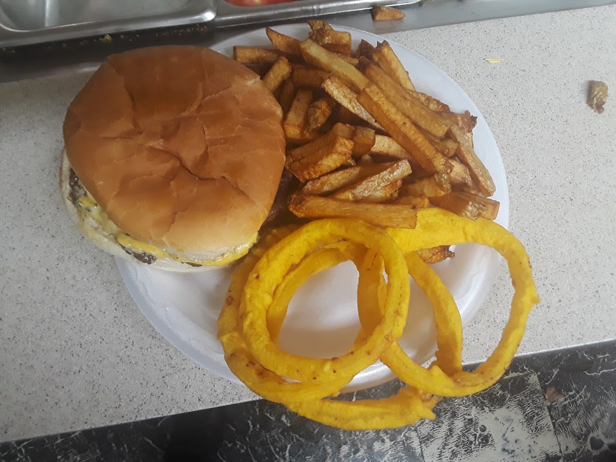 Aunt B's Cafe