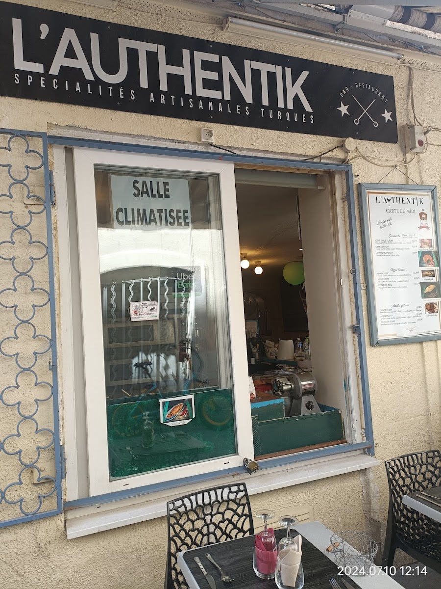 Authentik