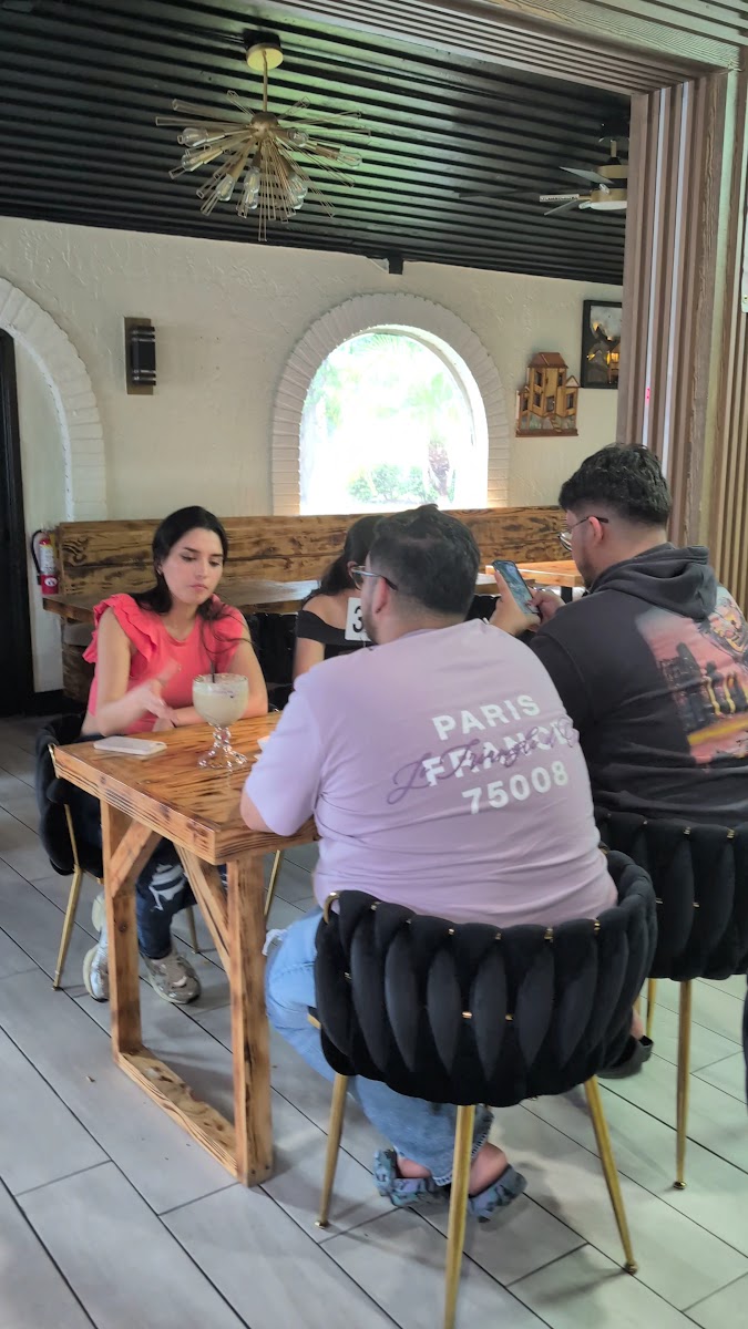 Ave Maria Gastro Lounge-2