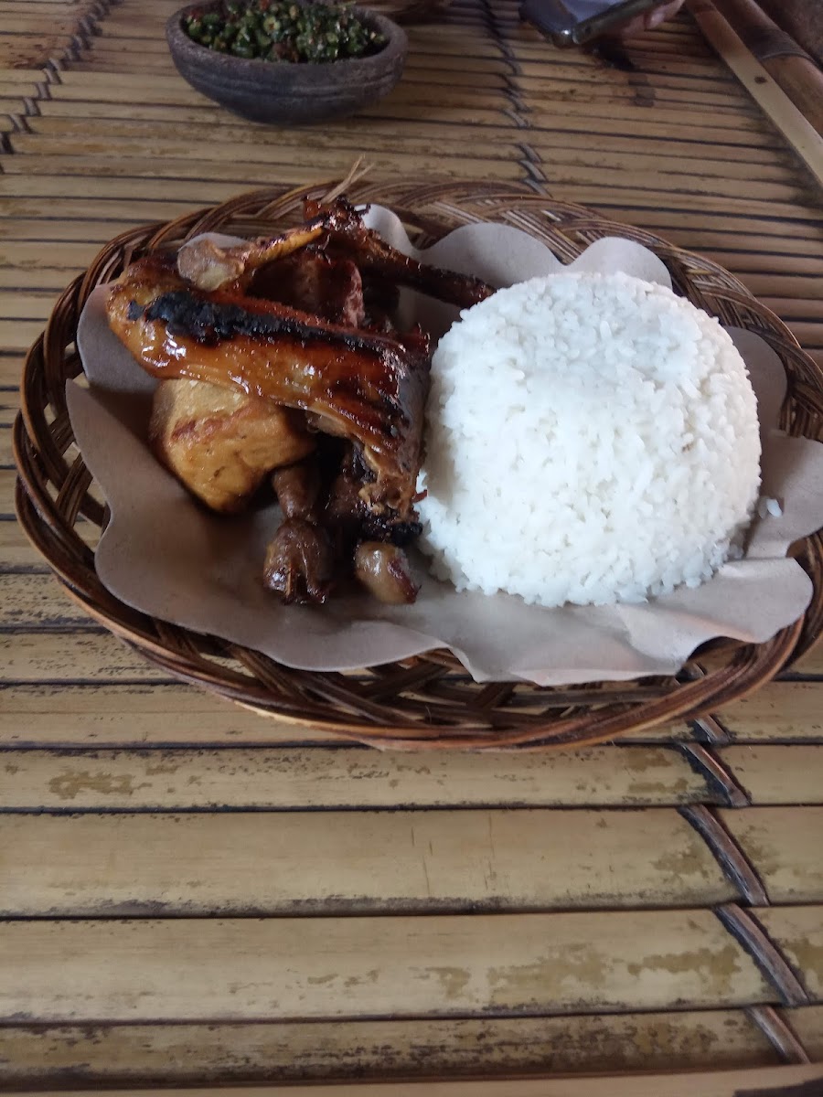 Ayam Bakar Henhen 3 Singaparna-5