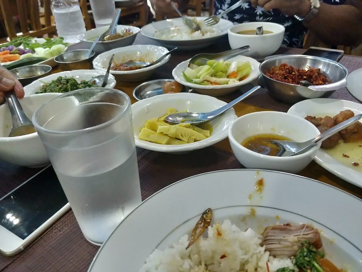 Aye Myit Tar Burmese Resturant-9