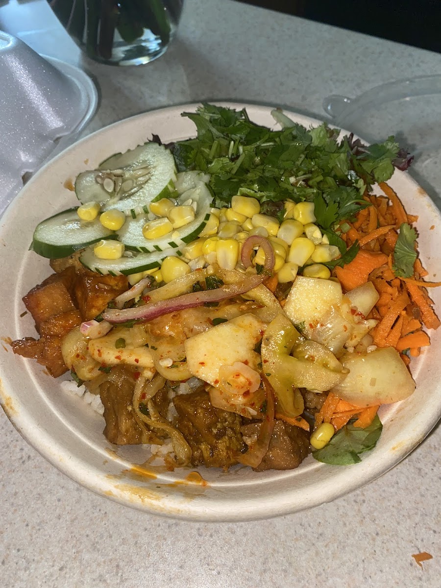 Azn (Simple. Seasonal. Healthy) Bubble Tea. Fresh Juice & Bowls-8