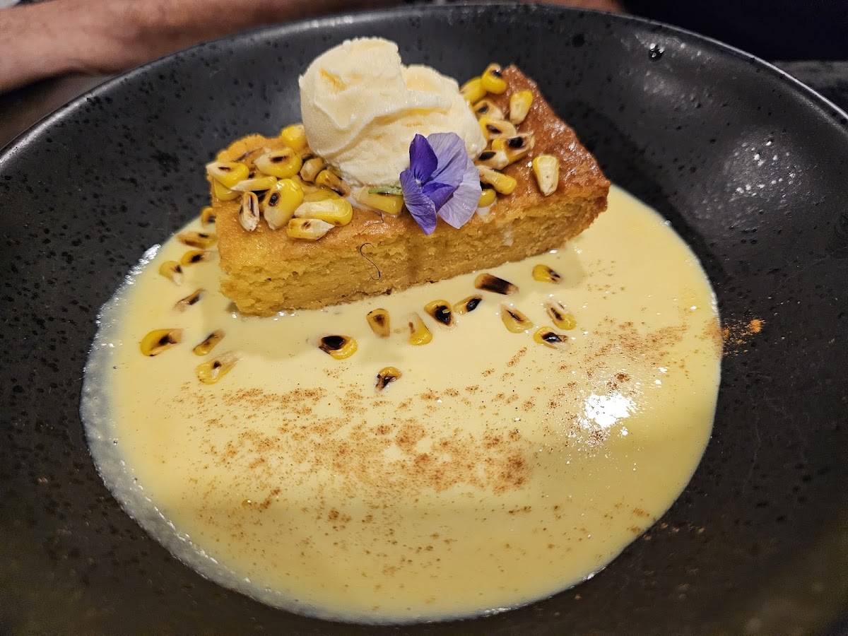 Azteca Mexican Cuisine & Bar-10