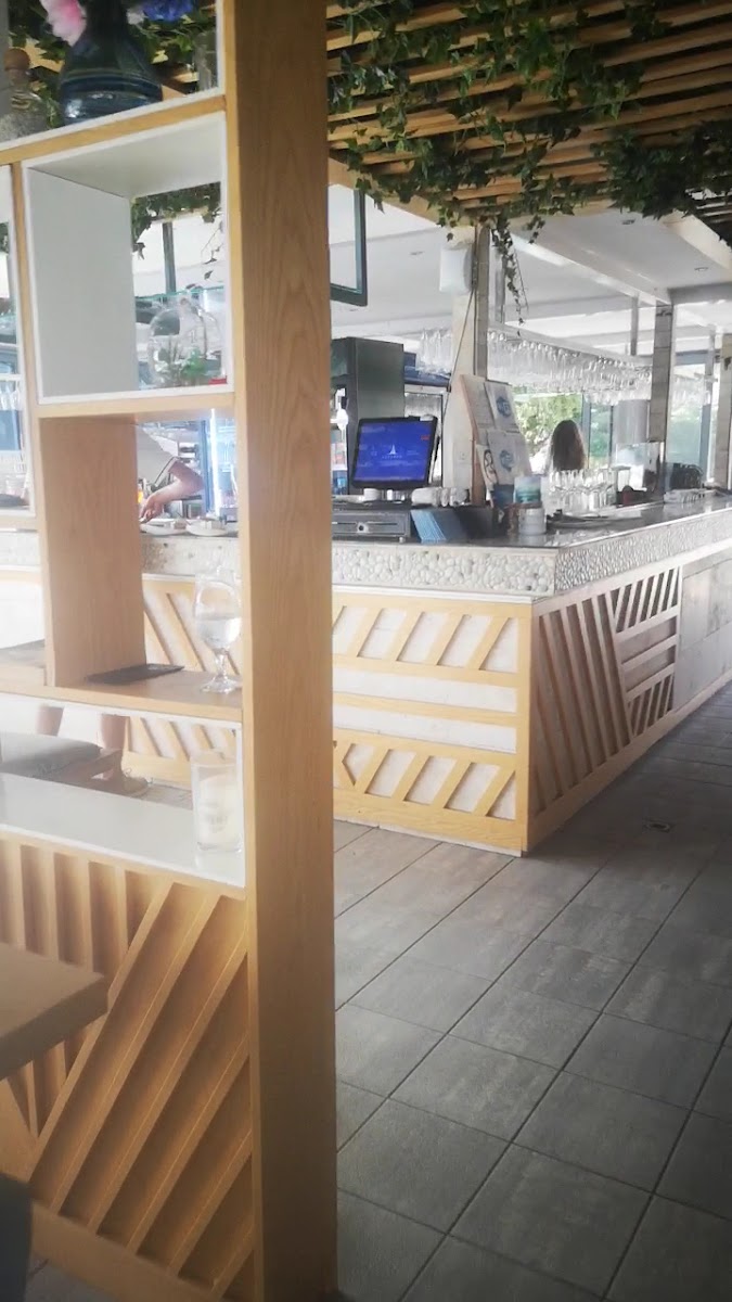 Azzuro Restaurant & Beach Bar-2