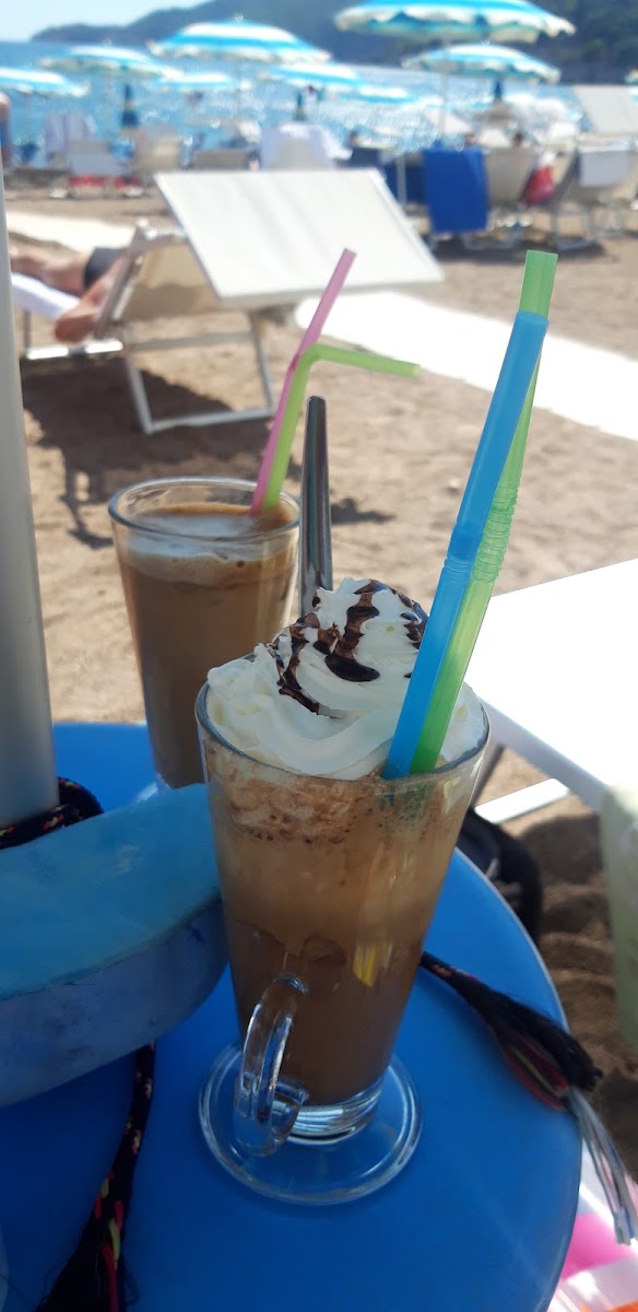 Azzuro Restaurant & Beach Bar-7