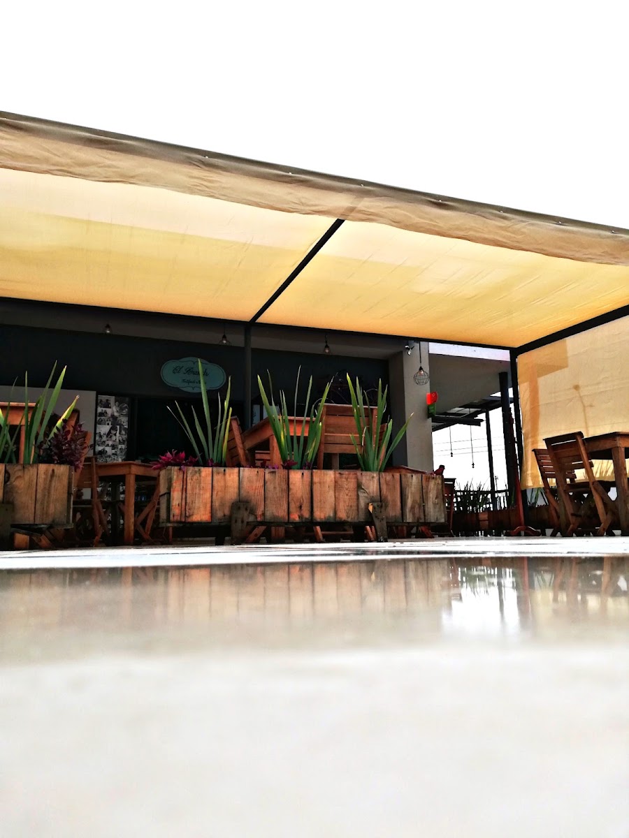 B De Bueno Restaurante