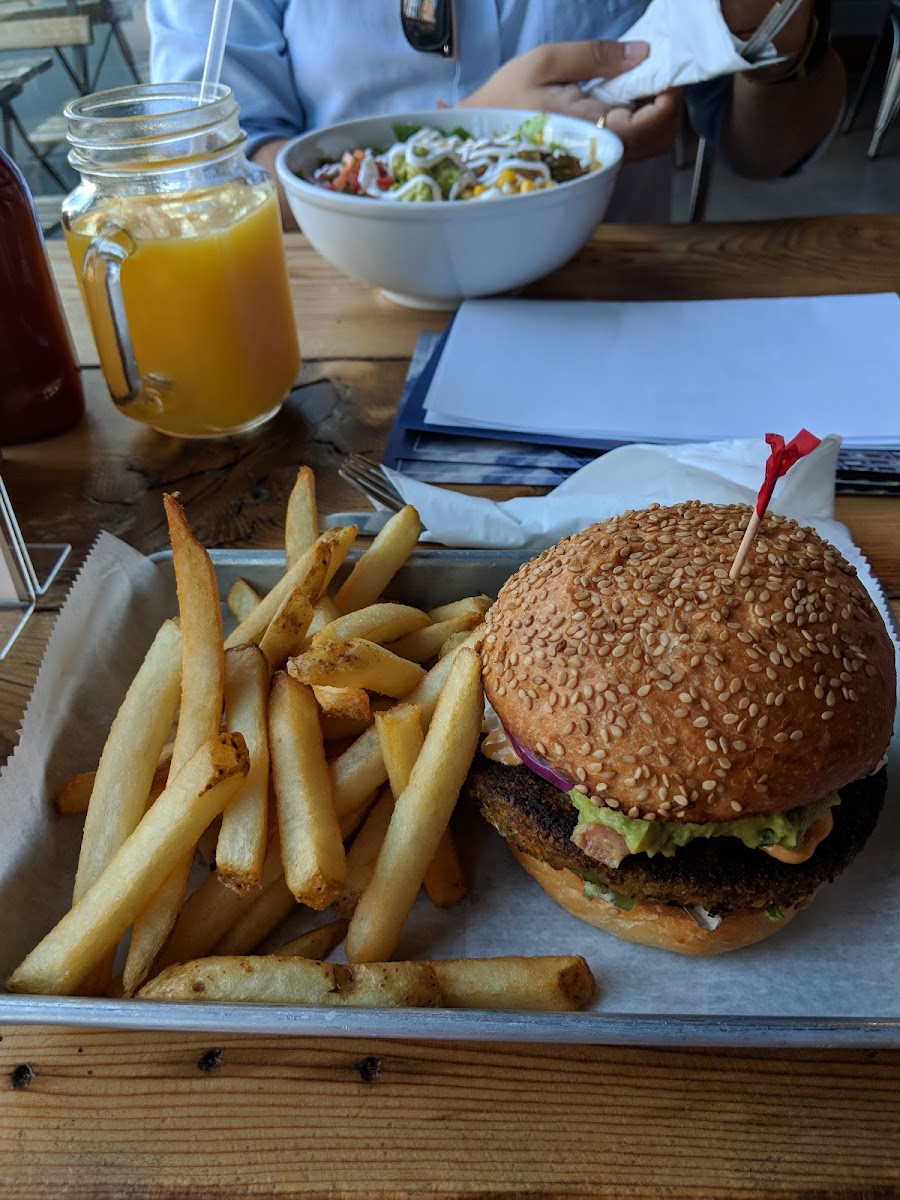 B18 Coffee Kitchen-9
