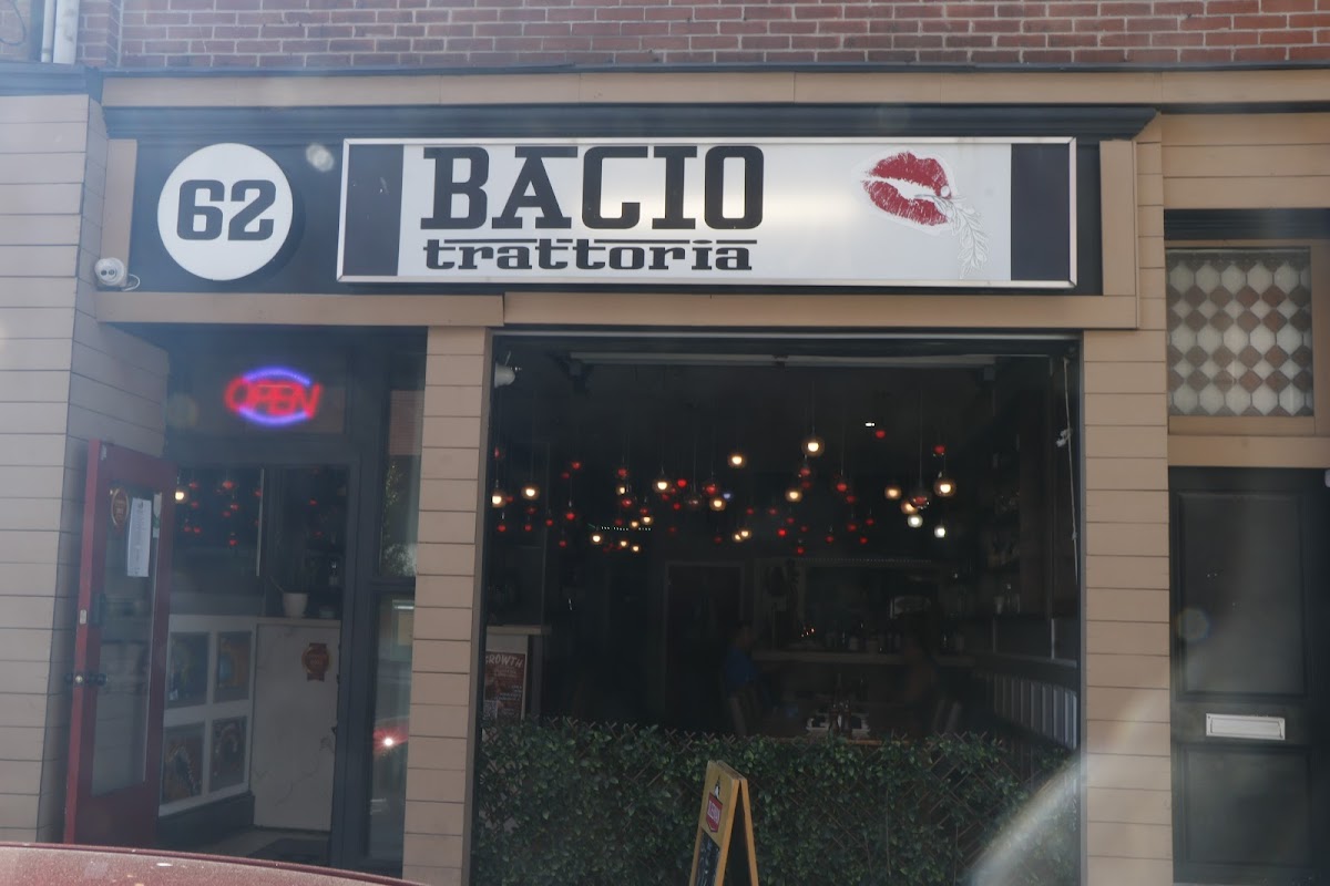 Bacio Trattoria