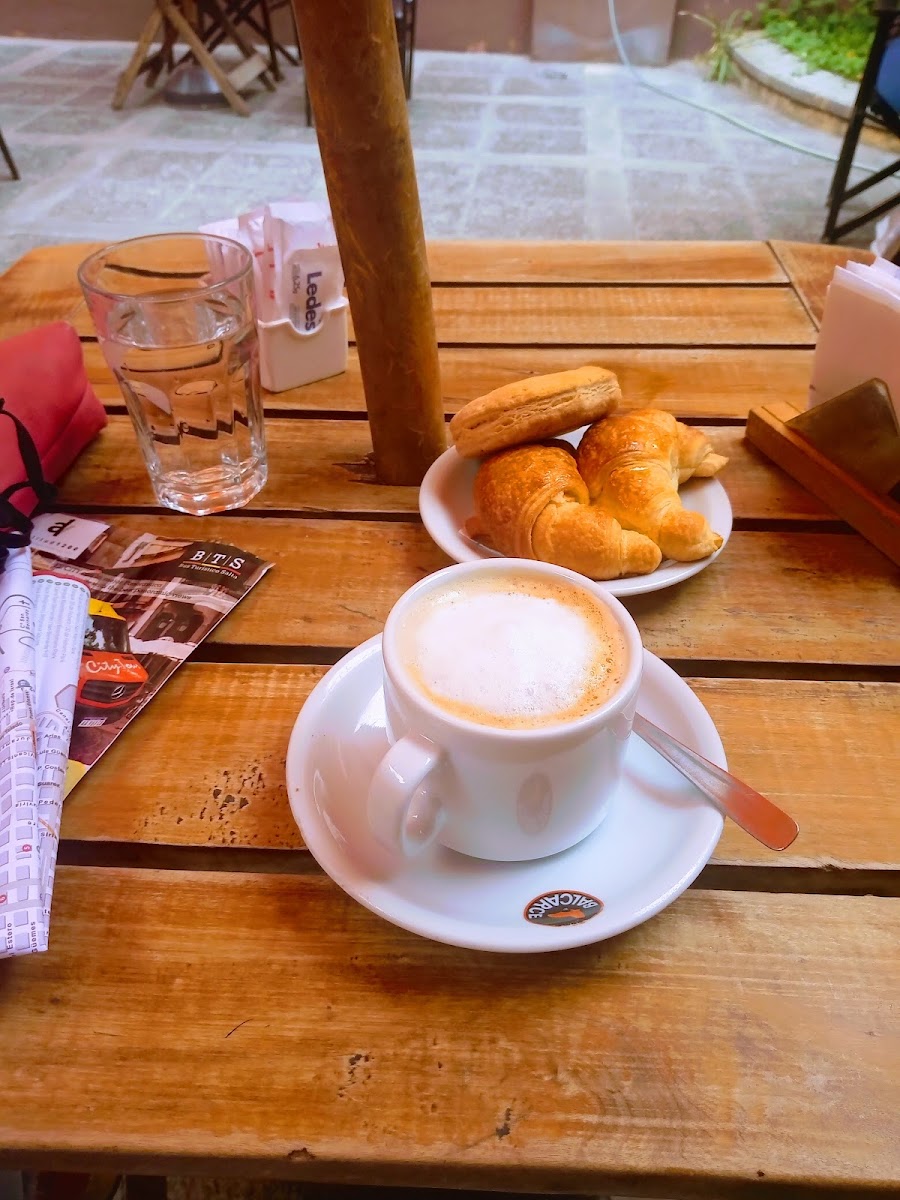 Balcarce Cafe-6