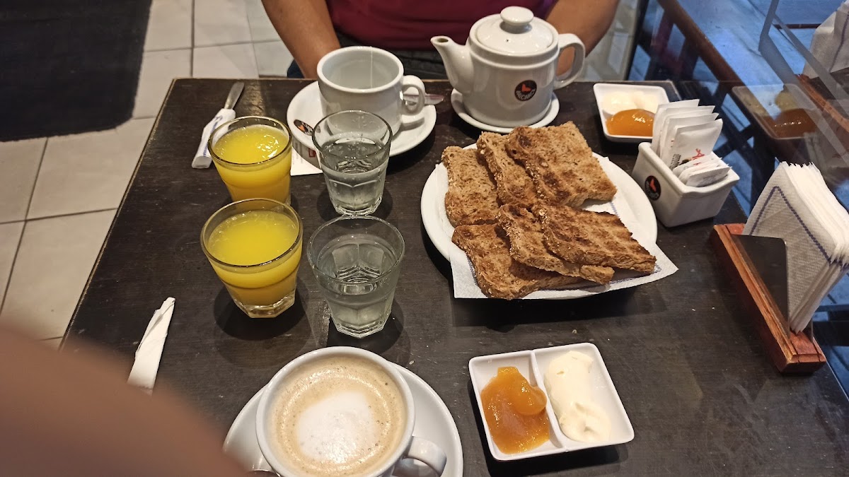 Balcarce Cafe-9