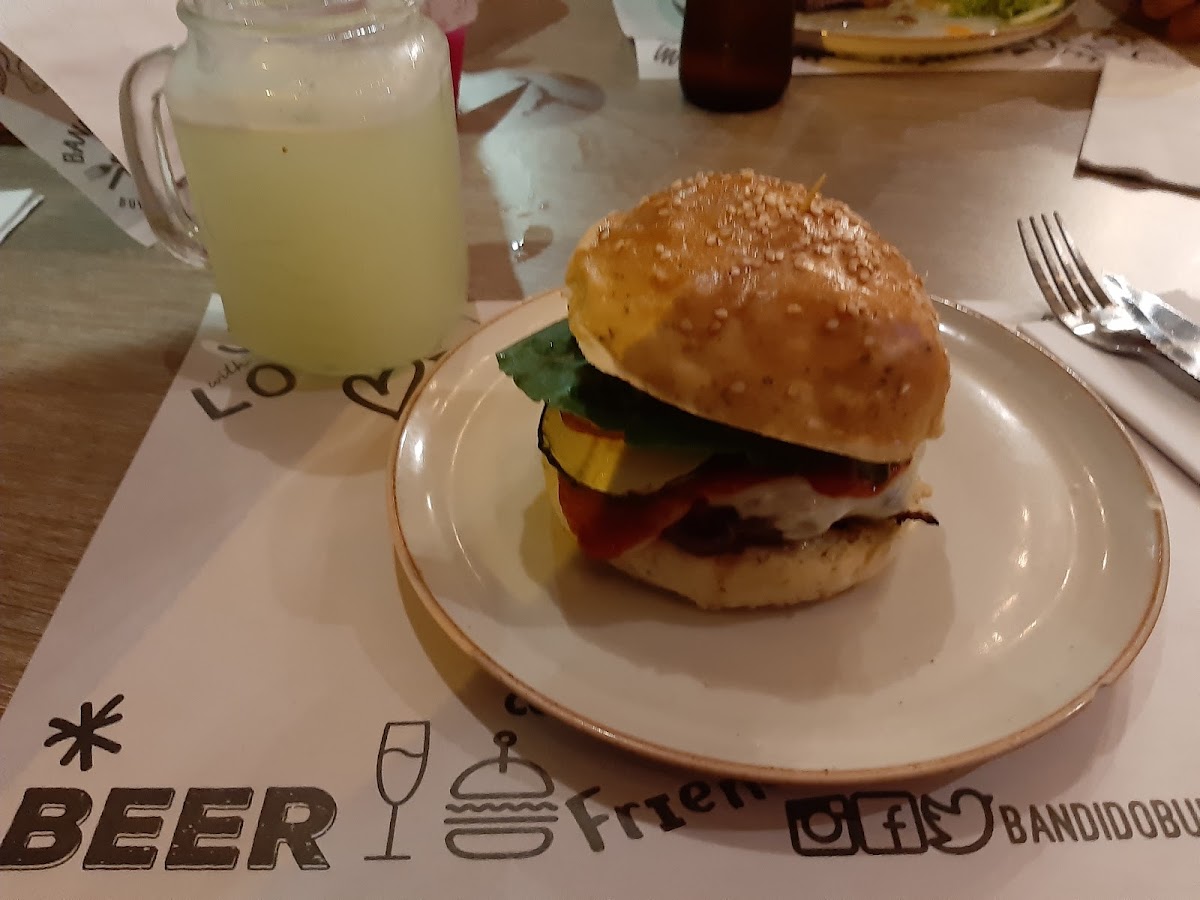 Bandido Burger & Grill-7