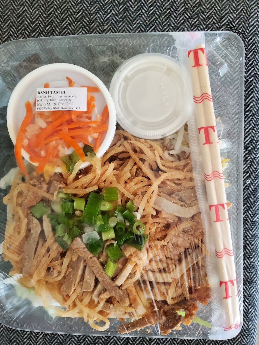 Banh Mi & Che Cali-10