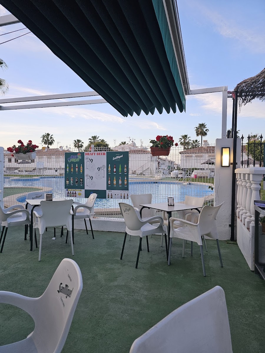Bar Lago Jardín