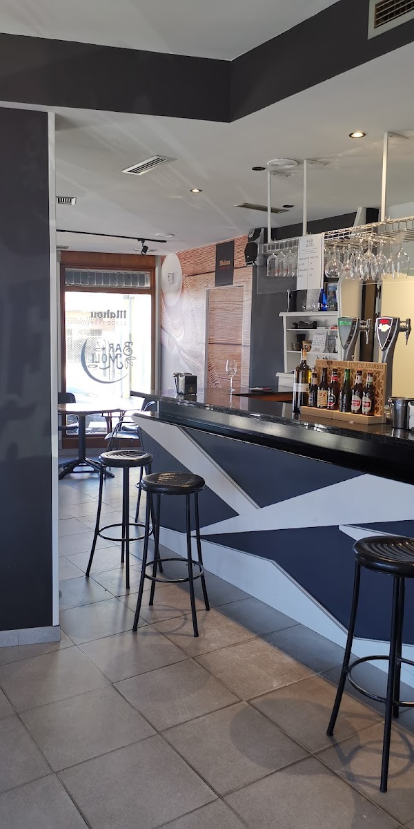 Bar Moli