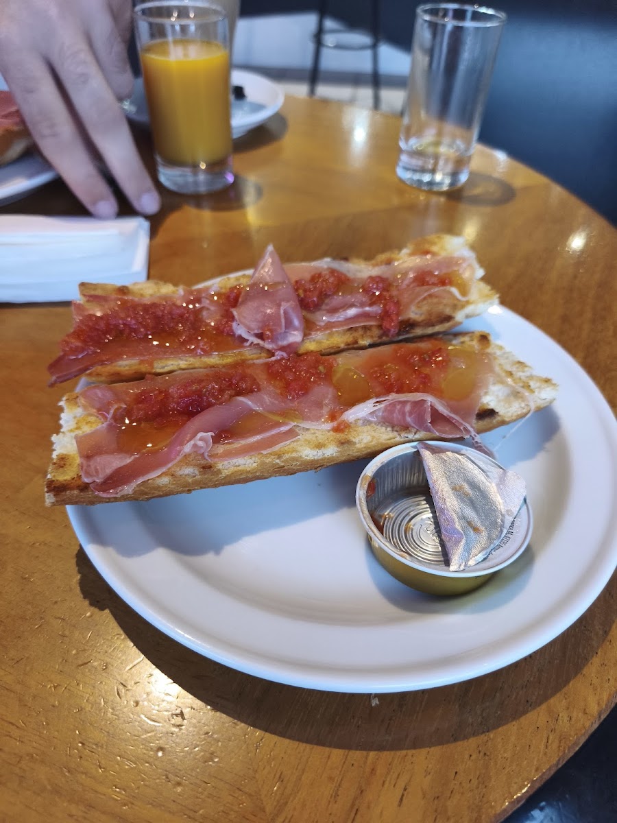 Bar Moli-4