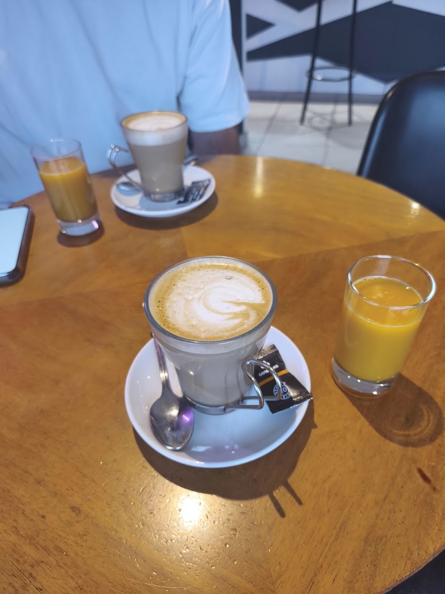 Bar Moli-9