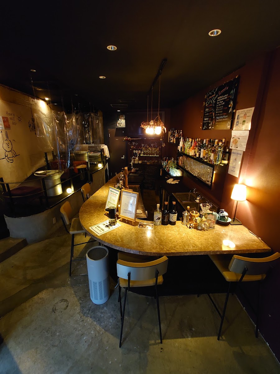 Bar Pretty Vacant