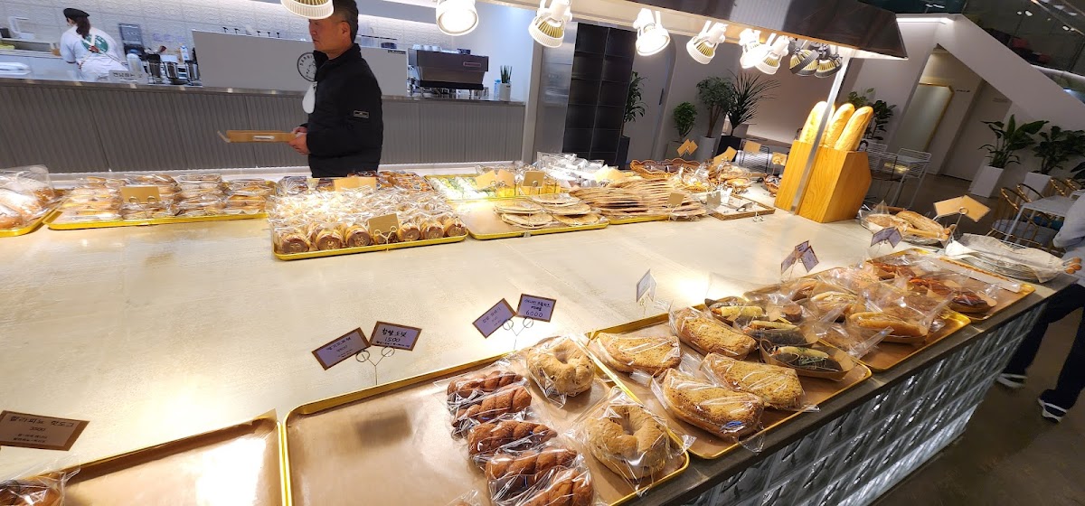 Barbizon Bakery Cafe-5