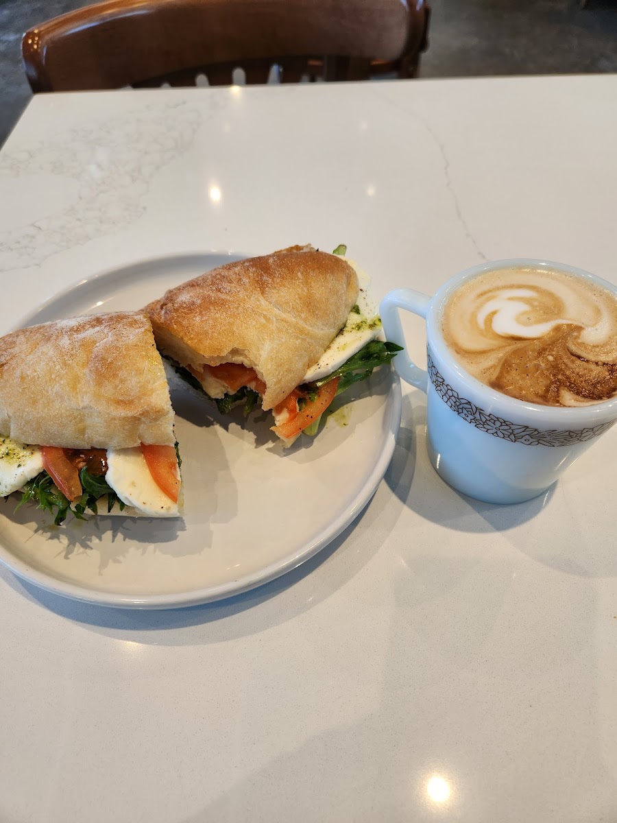 Baristello Outremont-9