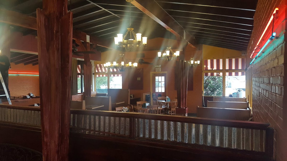 Barnhill's Steaks And Buffet