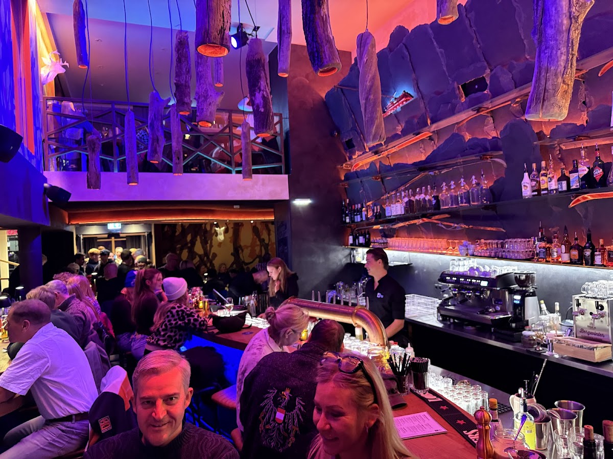 Basecamp Gerlos · Restaurant · Pizzeria · Bar-3