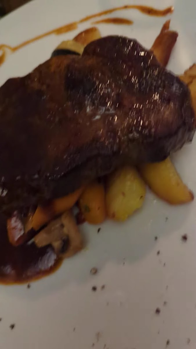 Basil's Restaurant & Bar-2