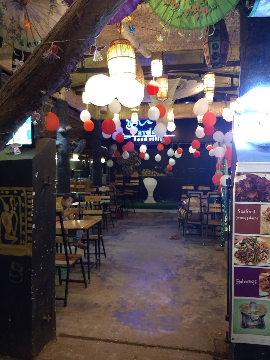 Baydaryi Food Village