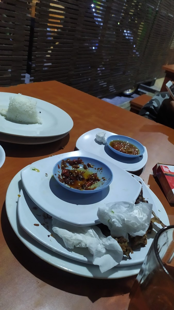 Bebek Goreng H. Slamet (Bhayangkara)-5
