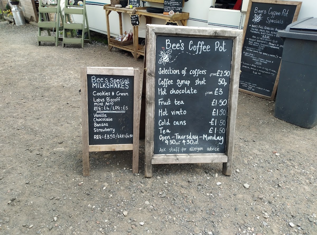 Menu Bee's Coffee Pot-6