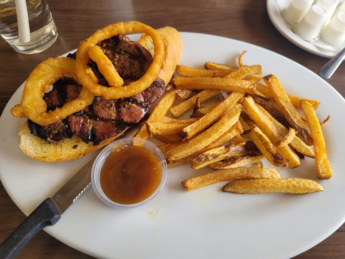 Begbie's Bar And Bistro-5