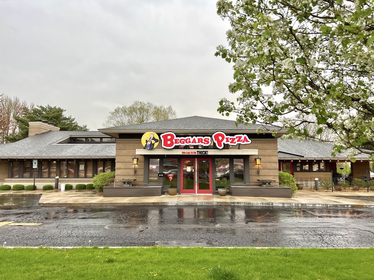 Beggars Pizza - Bolingbrook