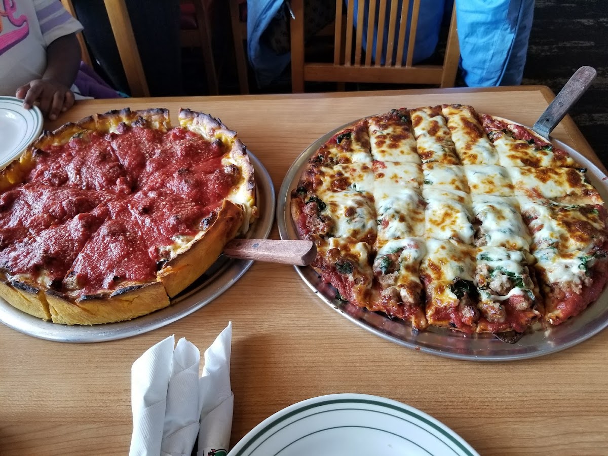 Beggars Pizza - Bolingbrook-5