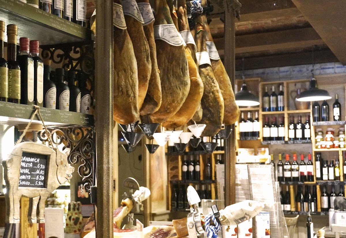 Bellota-Bellota Halles De Lyon Paul Bocuse