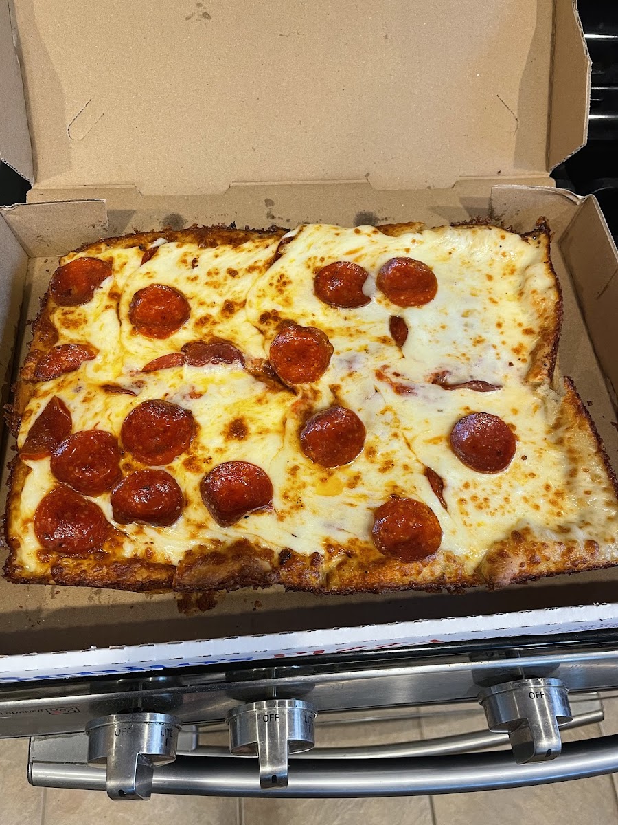 Benito's Pizza-4