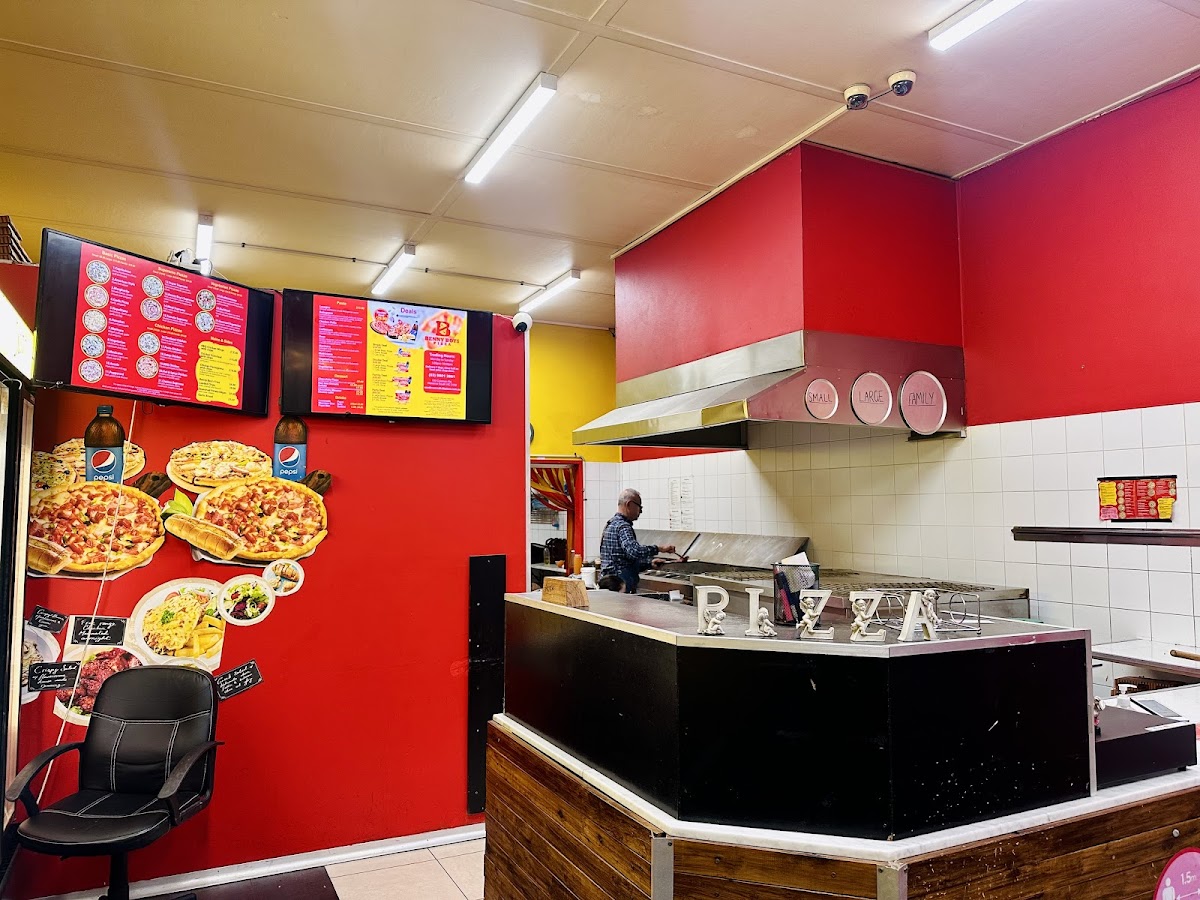 Benny Boy's Pizza-6