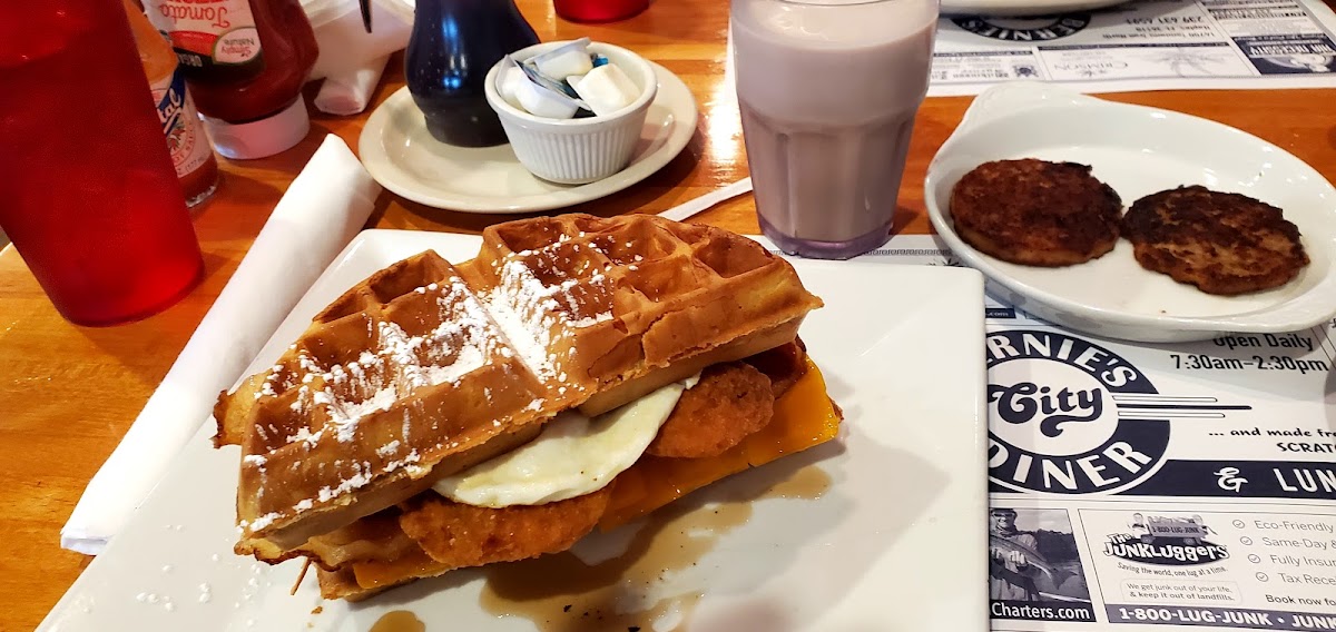 Bernie's City Diner-9
