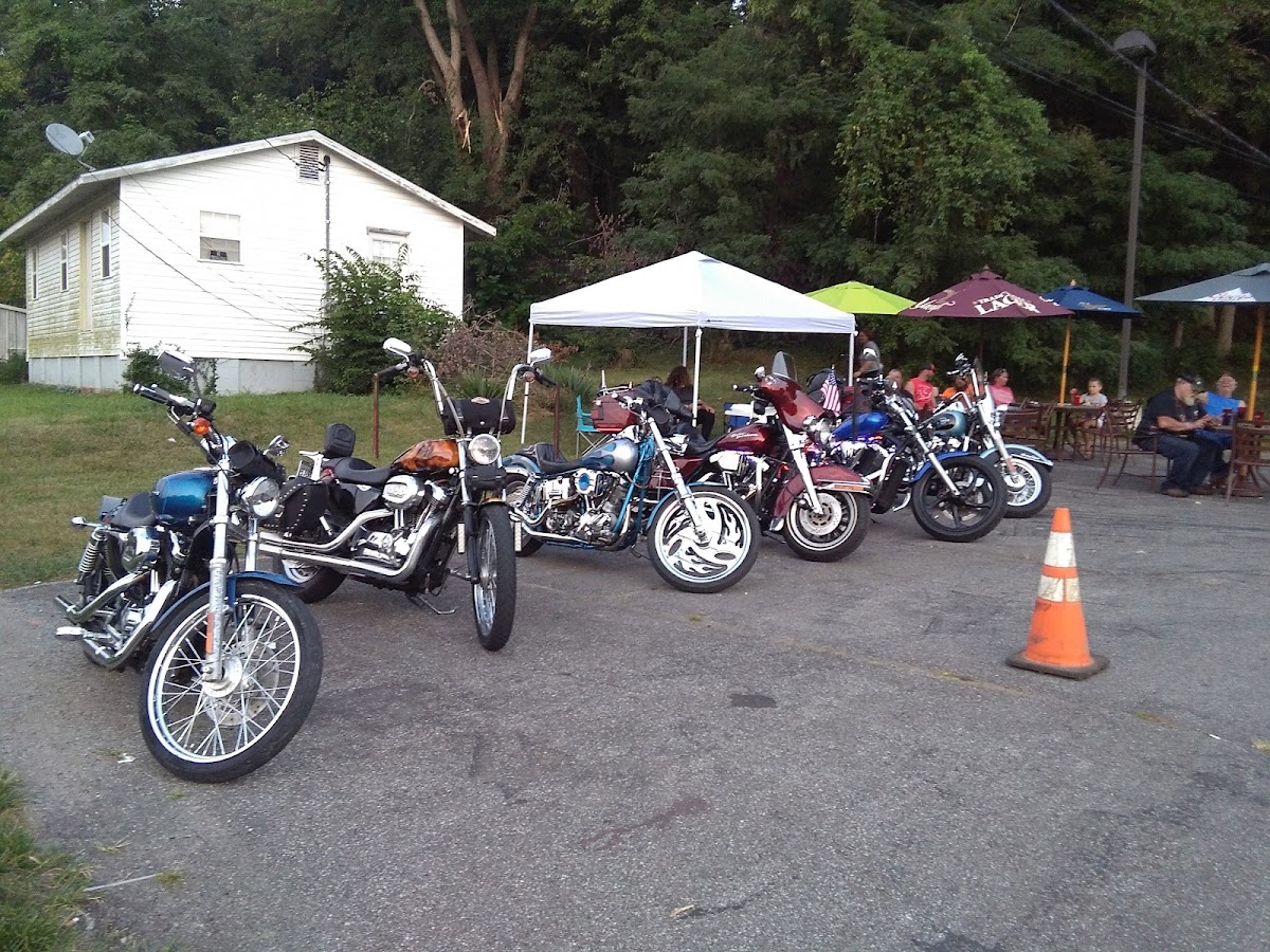 Bert's Rivertown Grill-3