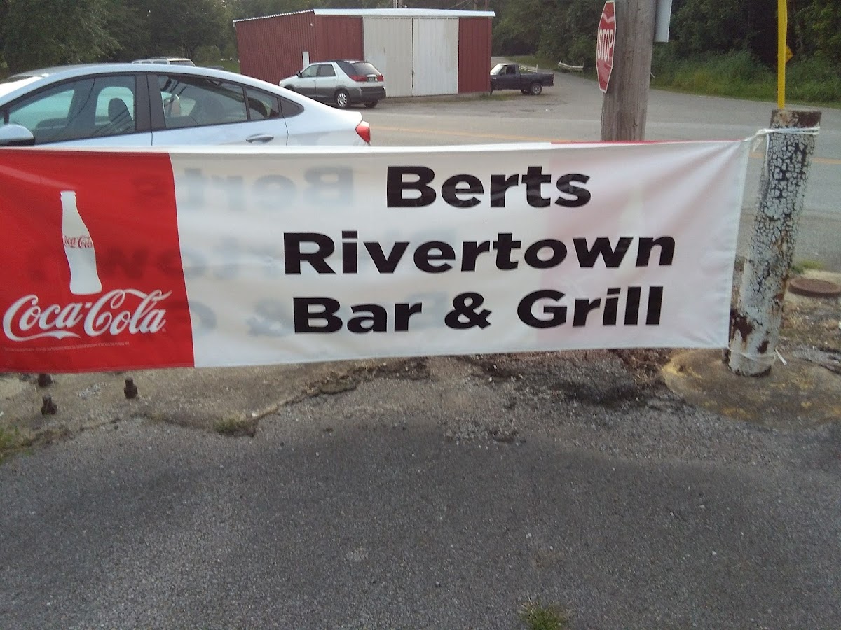 Bert's Rivertown Grill-4