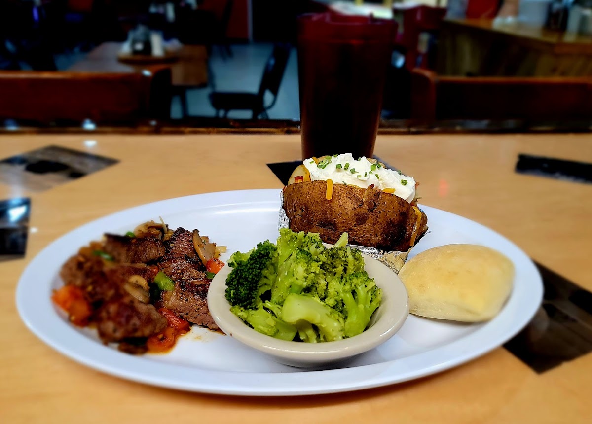 Bert's Rivertown Grill-7