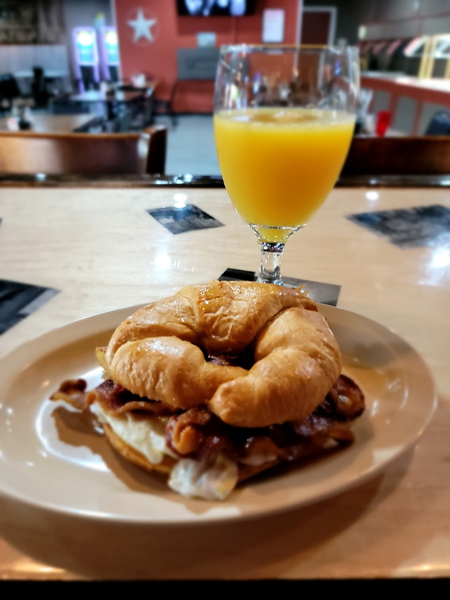 Bert's Rivertown Grill-9