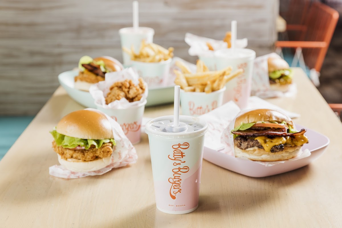 Betty's Burgers-3