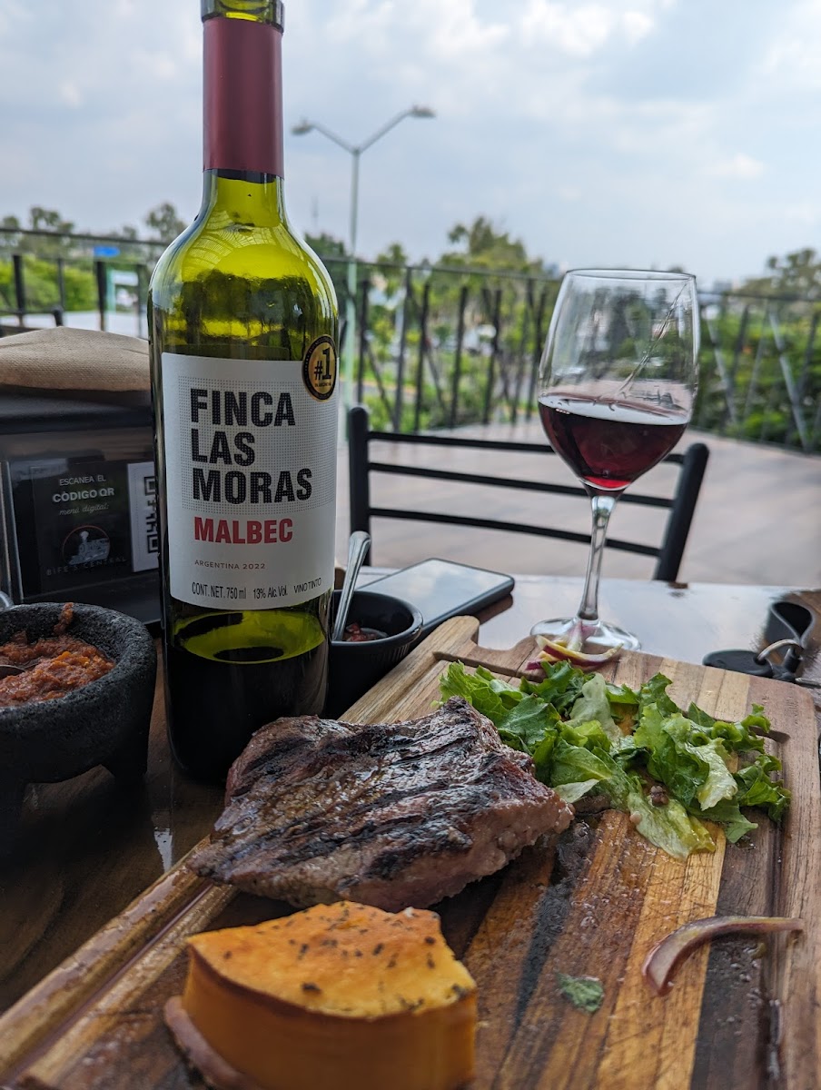 Bife's Central Cortes Y Vino-10