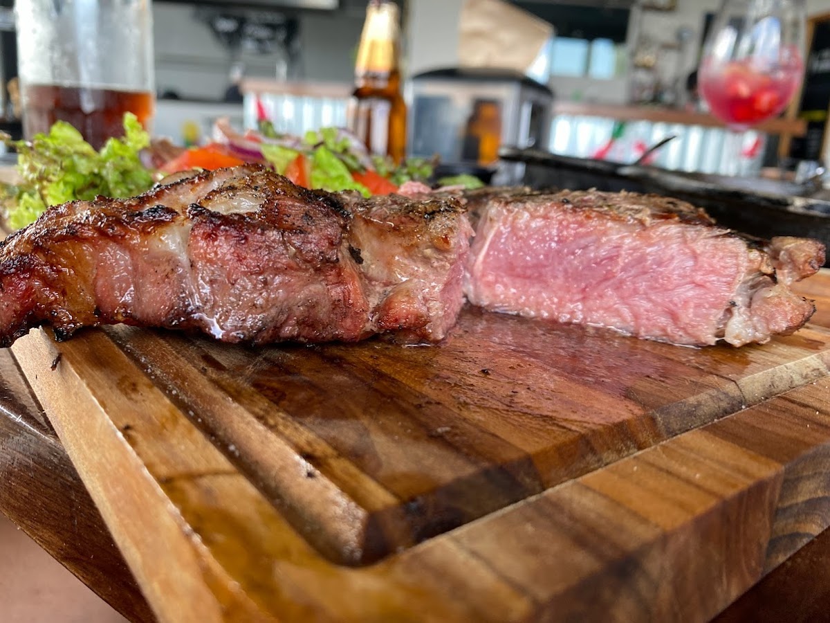 Bife's Central Cortes Y Vino-3