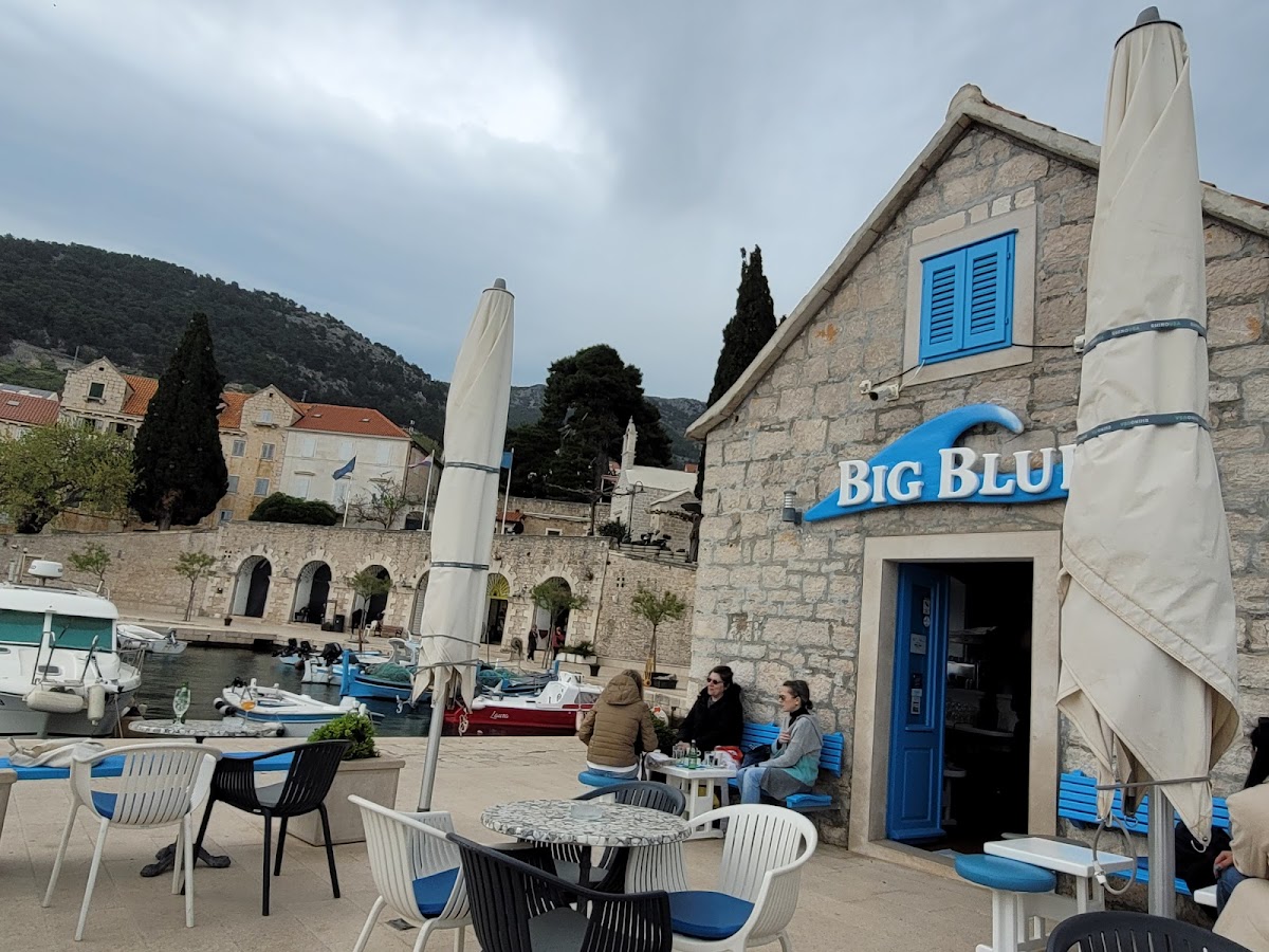 Big Blue Cafe-3