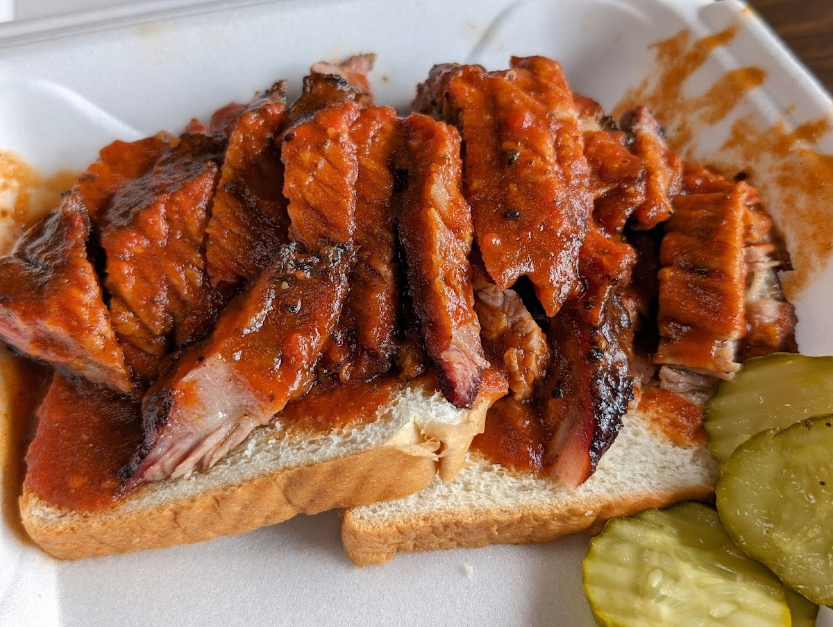 Big T's Bar-B-Q-4